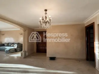 Beautiful apartment for sale, top floor, Maarif area