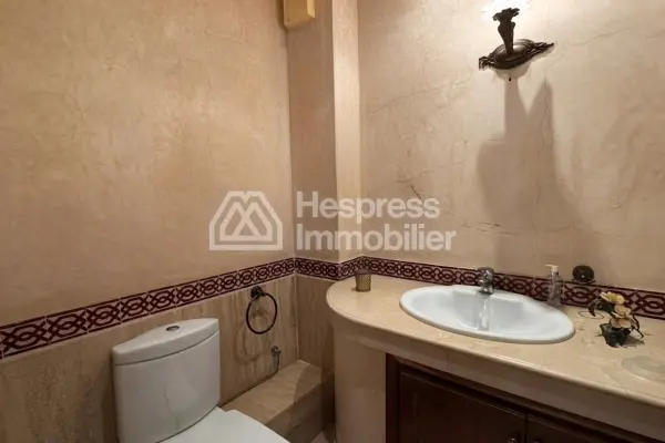Beautiful apartment for sale, top floor, Maarif area
