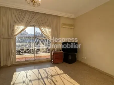 Beautiful apartment for sale, top floor, Maarif area