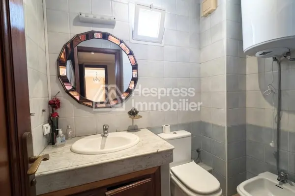 Beautiful apartment for sale, top floor, Maarif area