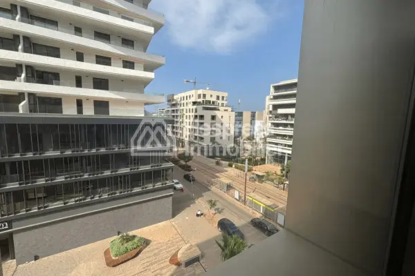 مساحة مكتبية جميلة للإيجار (CFC)