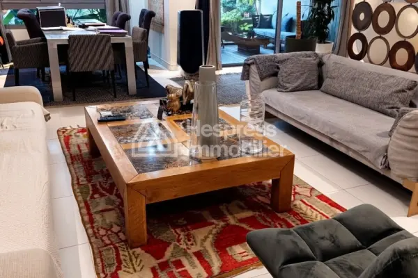 Exceptional apartment for sale in the Golden Triangle