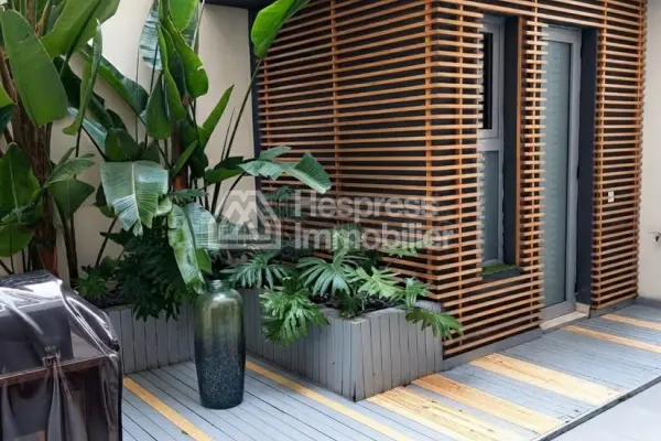 Exceptional apartment for sale in the Golden Triangle