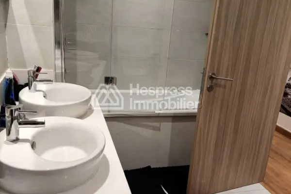 Exceptional apartment for sale in the Golden Triangle