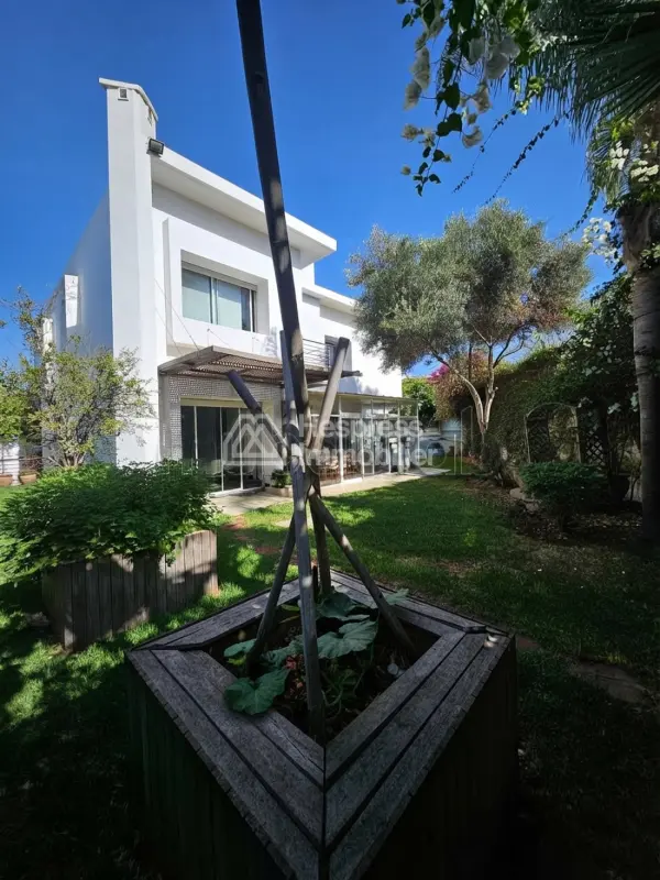 Très Belle villa Contemporaine à vendre VAL D'ANFA