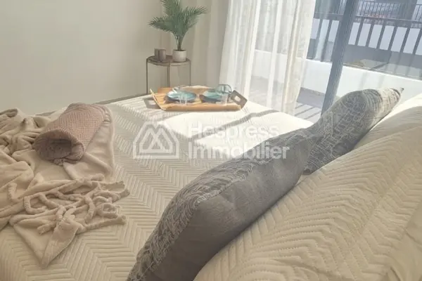 شقة استوديو مفروشة جديدة تمامًا للإيجار