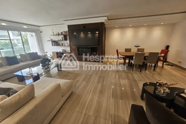 MAGNIFICENT Apartment for sale GOLDEN TRIANGLE
