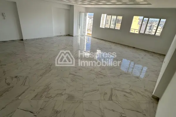 Plateau bureau à louer – Quartier Administratif, Tanger