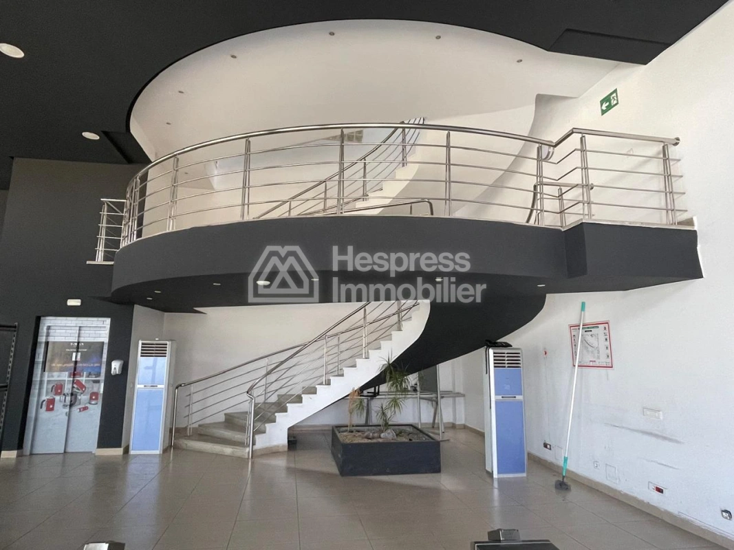 Showroom for rent, 11000m² in Aïn Harrouda