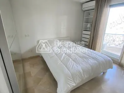 شقة دوبلكس مفروشة رائعة للإيجار راسين