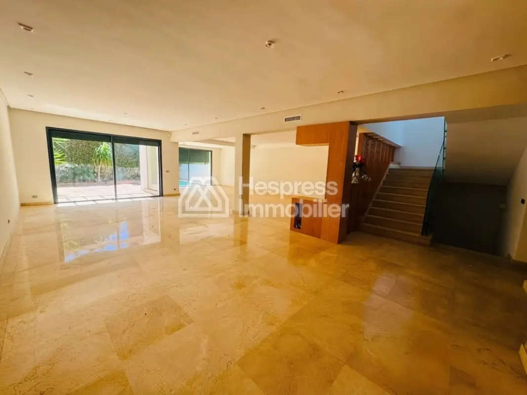 Superbe Villa à louer à La Palmeraie à BOUSKOURA