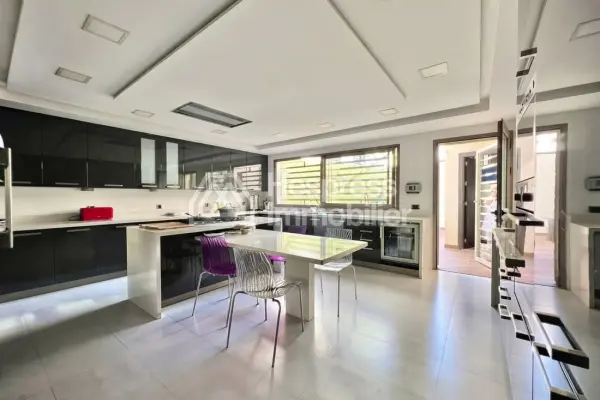 Luxury furnished apartment for rent on Boulevard Massira
