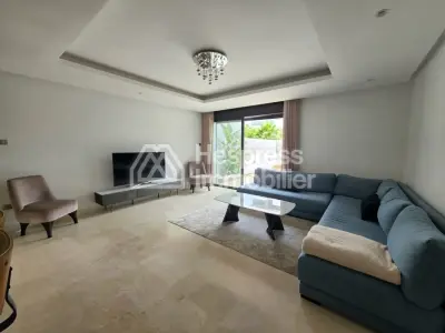 شقة أرضية مفروشة رائعة للإيجار