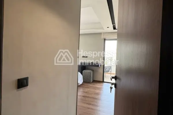 شقة مفروشة استثنائية للإيجار في مركز CFC