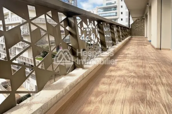 Superb furnished apartment for rent cfc
