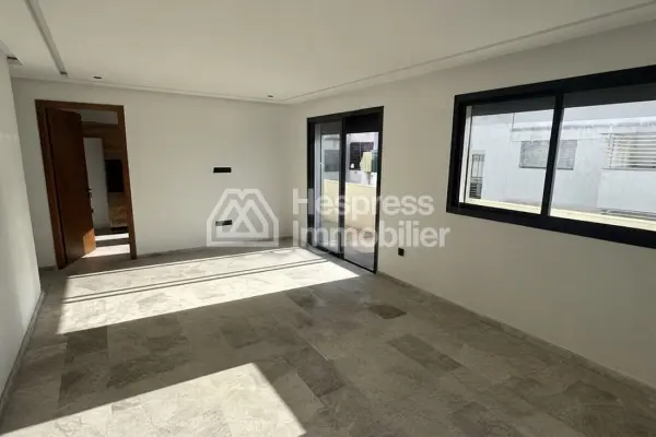 Beau studio neuf à vendre ferme bretonne