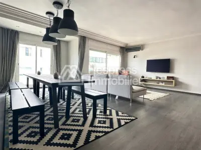 BEL Appartement VIDE à louer à RACINE