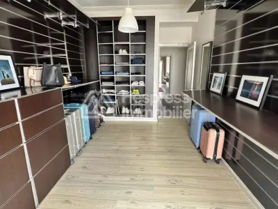 BEL Appartement VIDE à louer à RACINE