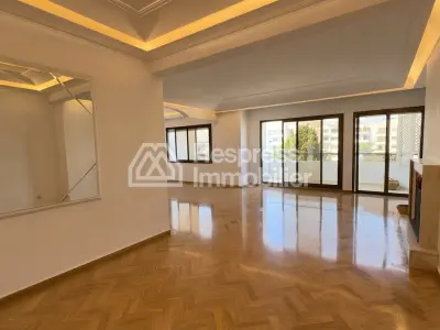 دوبلكس فاخر للإيجار راسين