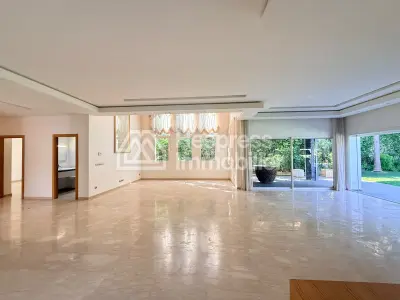 Beautiful villa with pool for rent