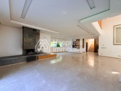 Beautiful villa with pool for rent