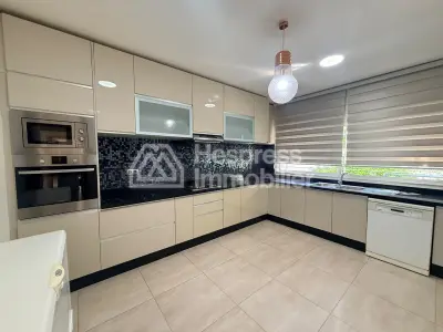 Beautiful villa with pool for rent