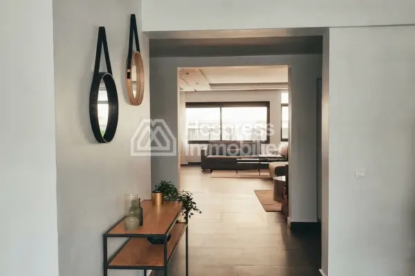 Beautiful furnished apartment for rent in the Golden Triangle.