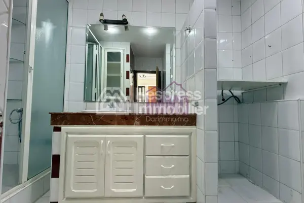 Beautiful, bright, upper-floor apartment Hassan