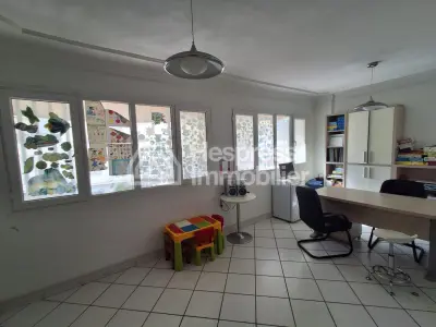 Office for sale in the Administratif district