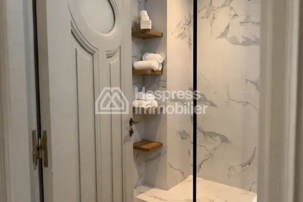 Beautifully furnished apartment for rent in the Golden Triangle