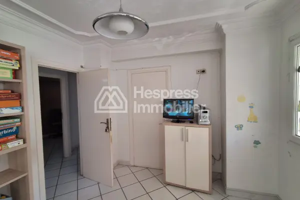 Office for sale in the Administratif district