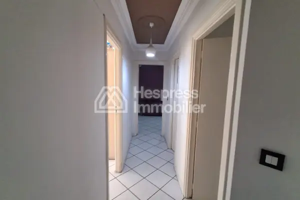 Office for sale in the Administratif district