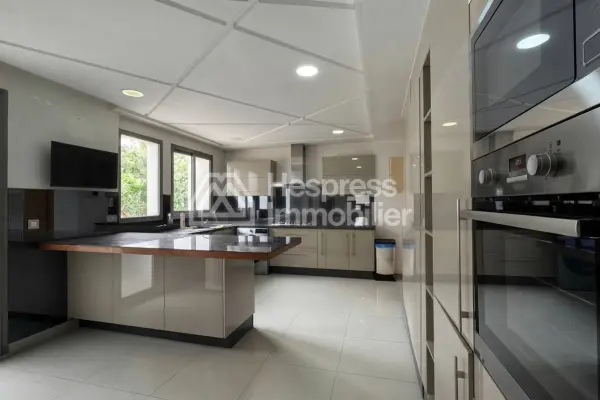 Luxurious apartment for sale on Racine