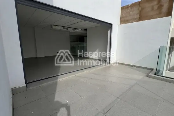 Beautiful office space for rent in a Breton farmhouse
