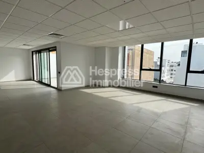 Beautiful office space for rent in a Breton farmhouse