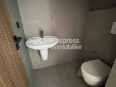 Beautiful office space for rent in a Breton farmhouse