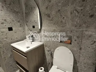 Joli studio neuf meublé à louer lahjajma