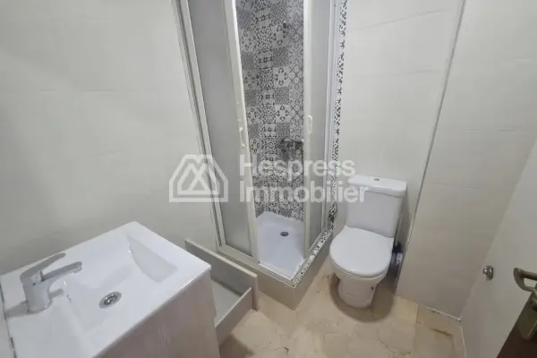 شقة جميلة للبيع في بالمييه