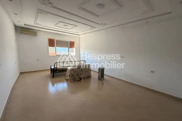 Belle villa à louer MEUBLÉE à JBEL KBIR TANGER