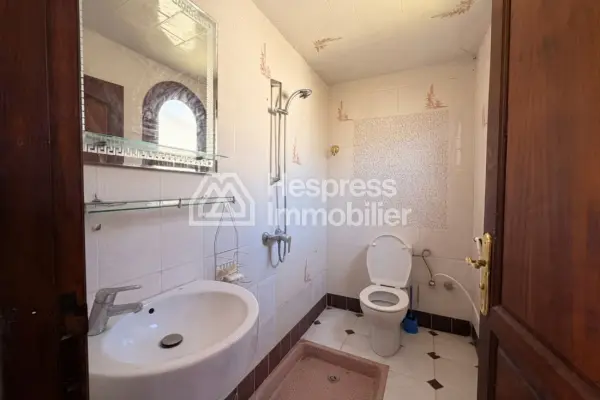 Belle villa à louer MEUBLÉE à JBEL KBIR TANGER
