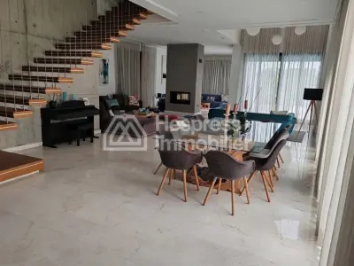 Beautiful contemporary villa for sale in Polo