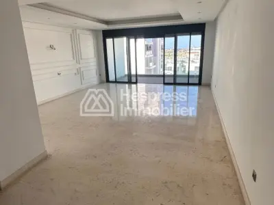 شقة جميلة للإيجار في سندباد