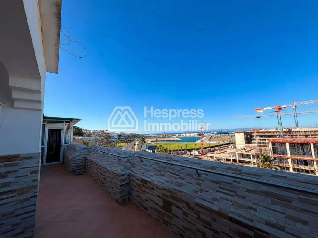 Bel appartement meublé à louer, corniche tanger