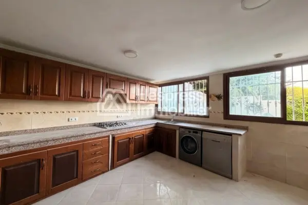 Belle Villa à louer JBEL KBIR TANGER