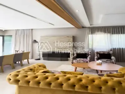 فيلا استثنائية للبيع في مجمع سكني دار بوعزة