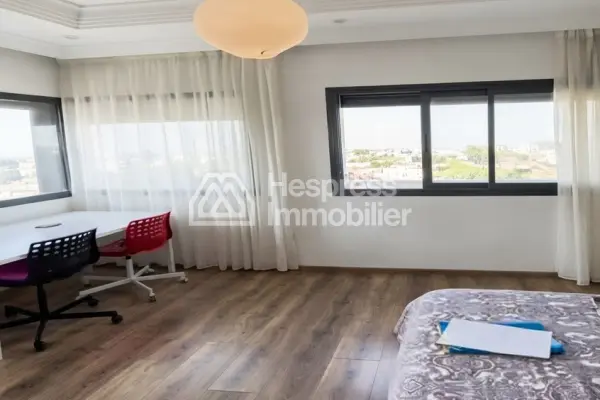 فيلا استثنائية للبيع في مجمع سكني دار بوعزة