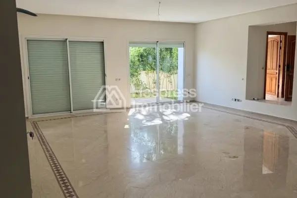 Villa commerciale à louer au cil