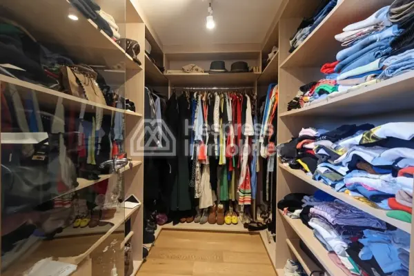 فيلا عصرية جميلة للبيع دار بوعزة
