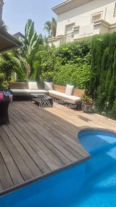 Stunning villa for sale Californie