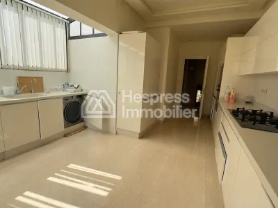 Très bel appartement MEUBLÉ à louer TRIANGLE D'OR